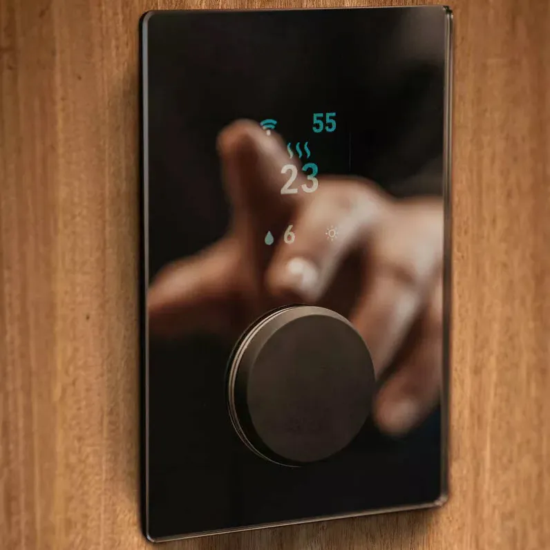 huum_uku_black_glass.webp